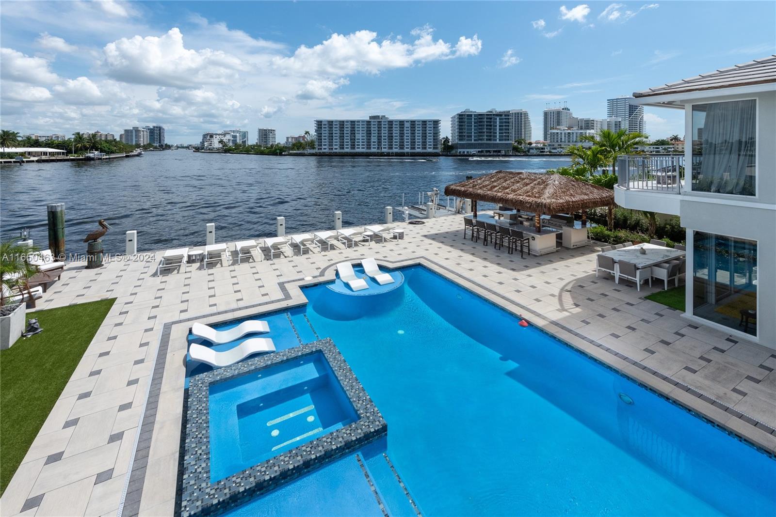 SEA ISLAND - Residential