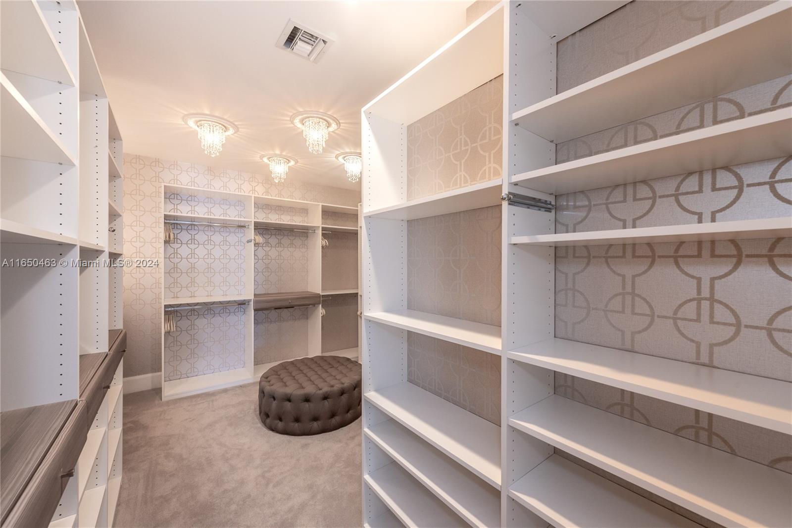 SEA ISLAND - Residential