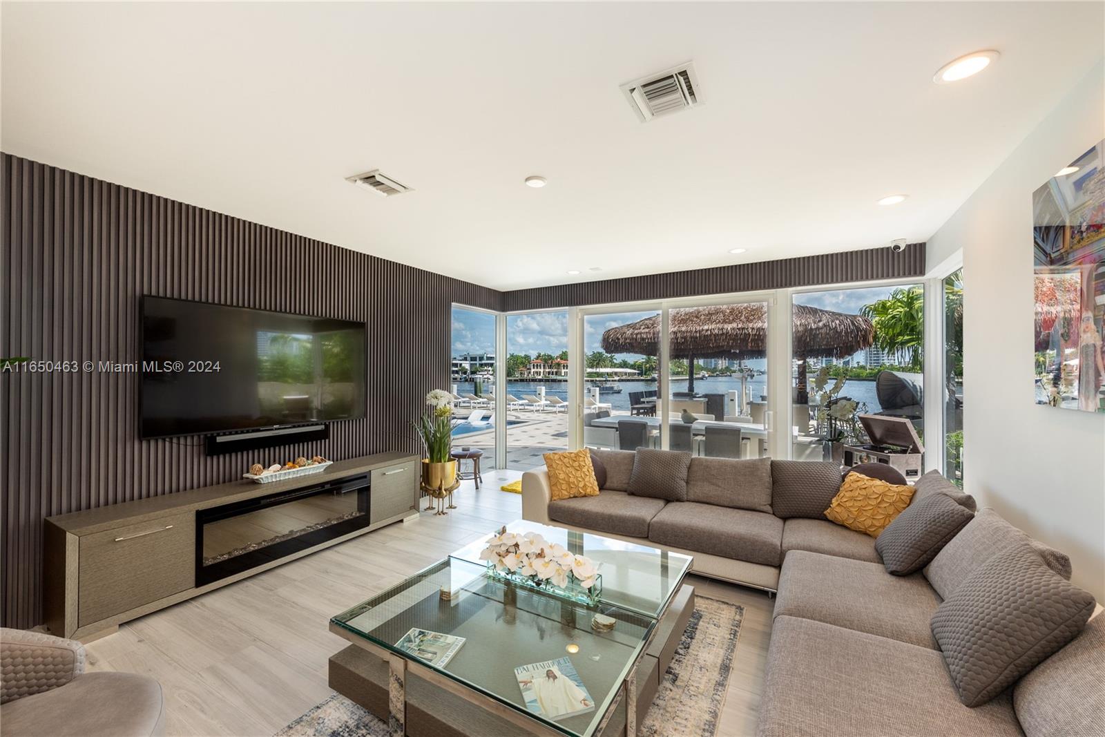 SEA ISLAND - Residential