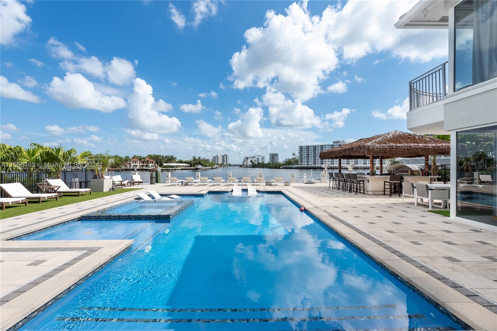 SEA ISLAND - Residential