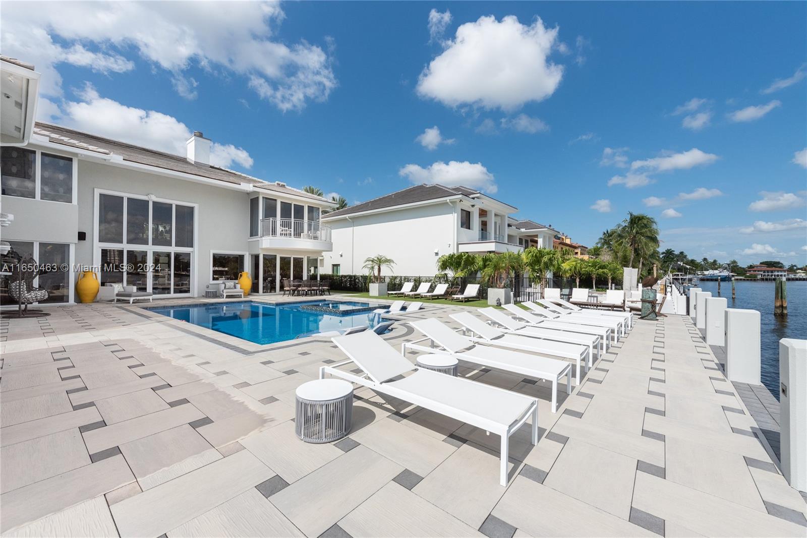 SEA ISLAND - Residential