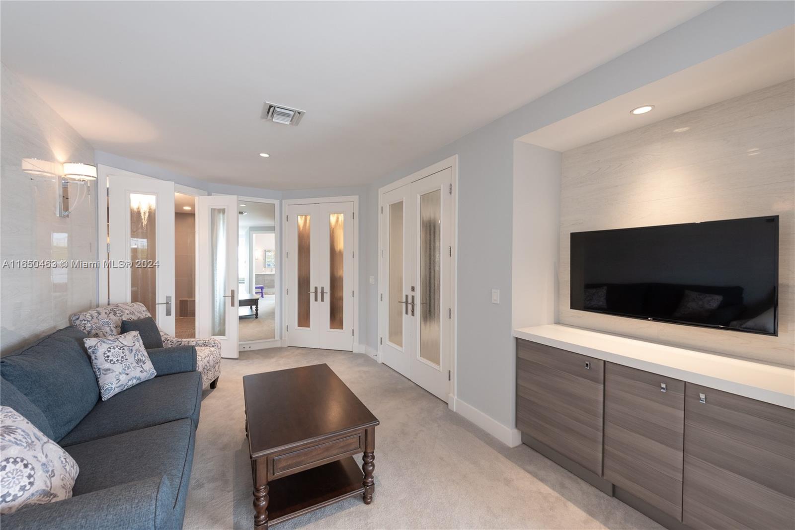 SEA ISLAND - Residential