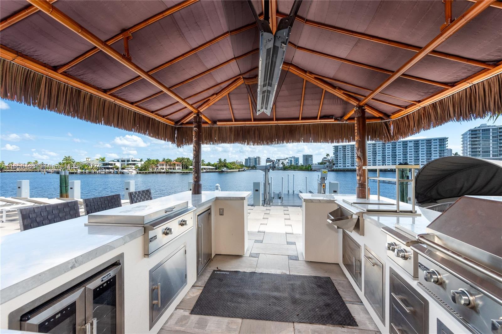 SEA ISLAND - Residential