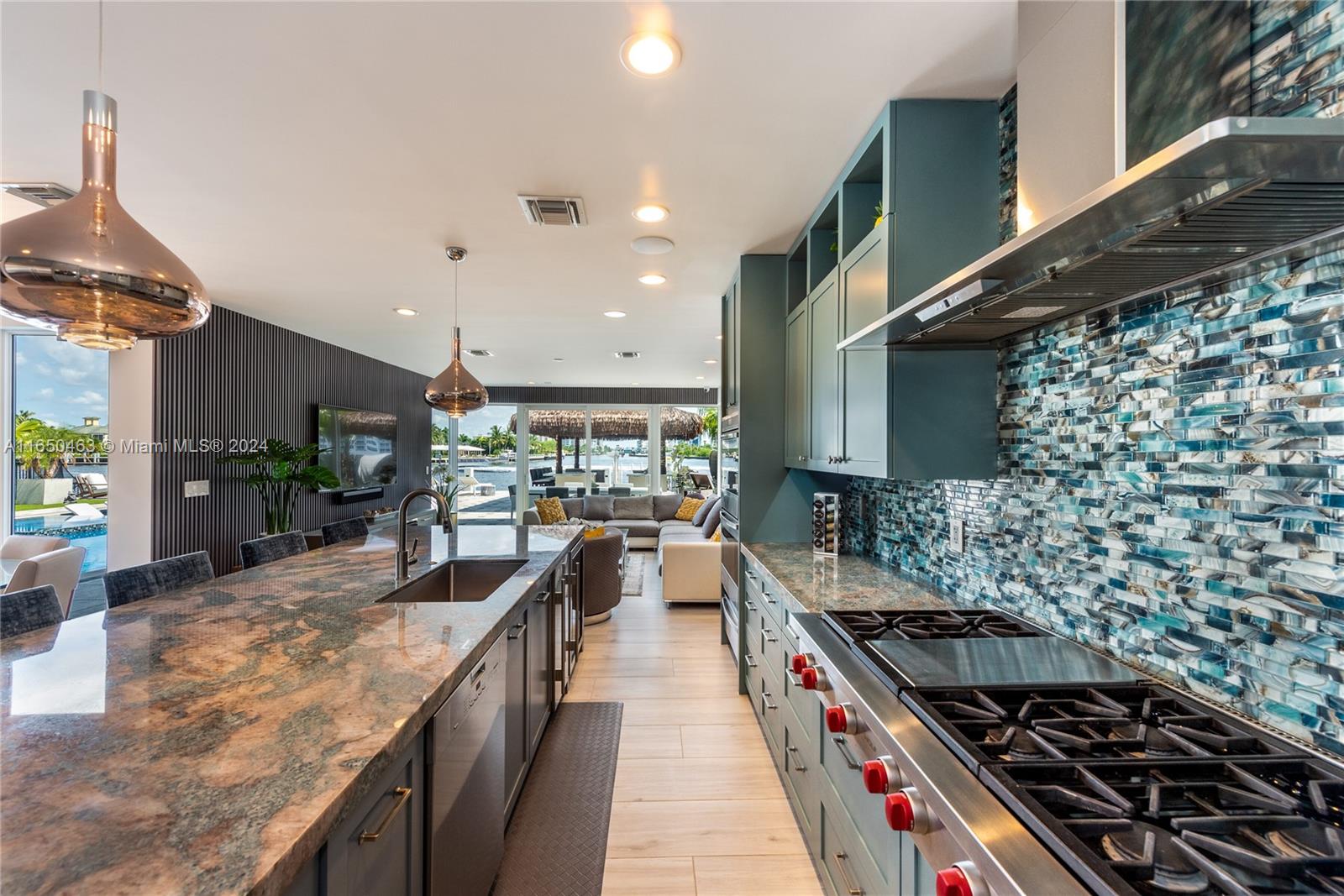 SEA ISLAND - Residential