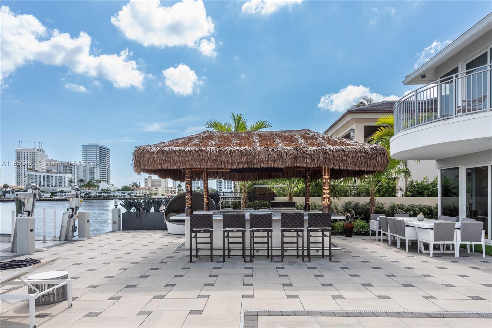 SEA ISLAND - Residential