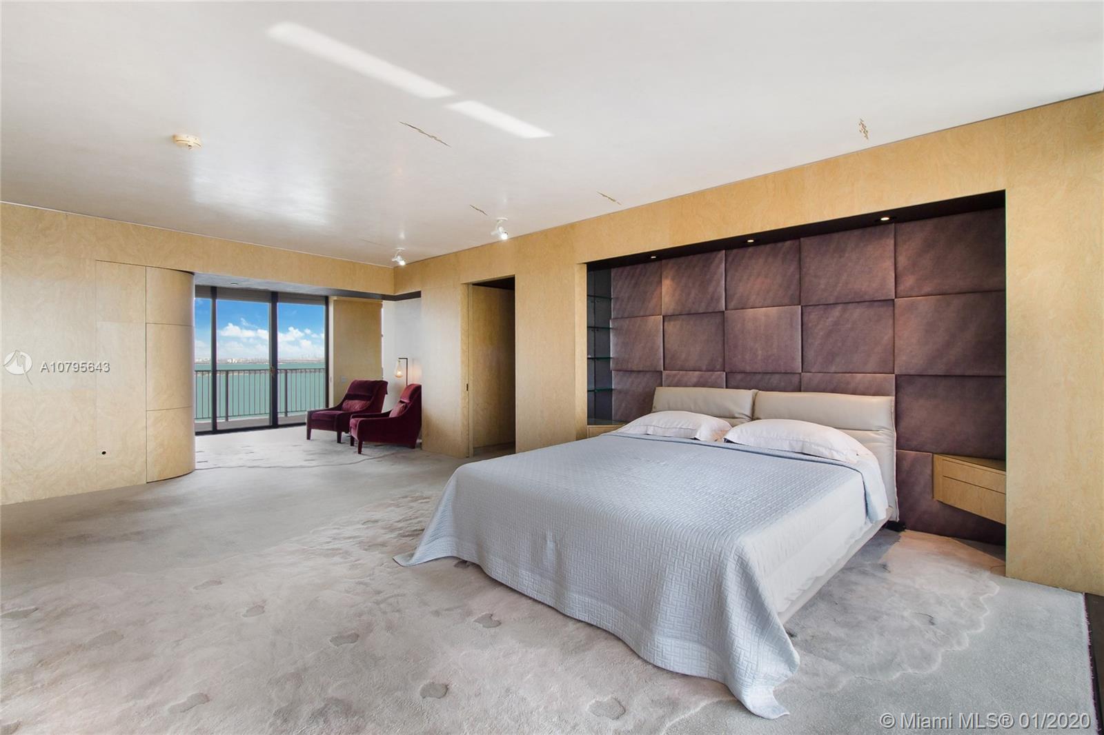 ONE THOUSAND VENETIAN WAY - Residential