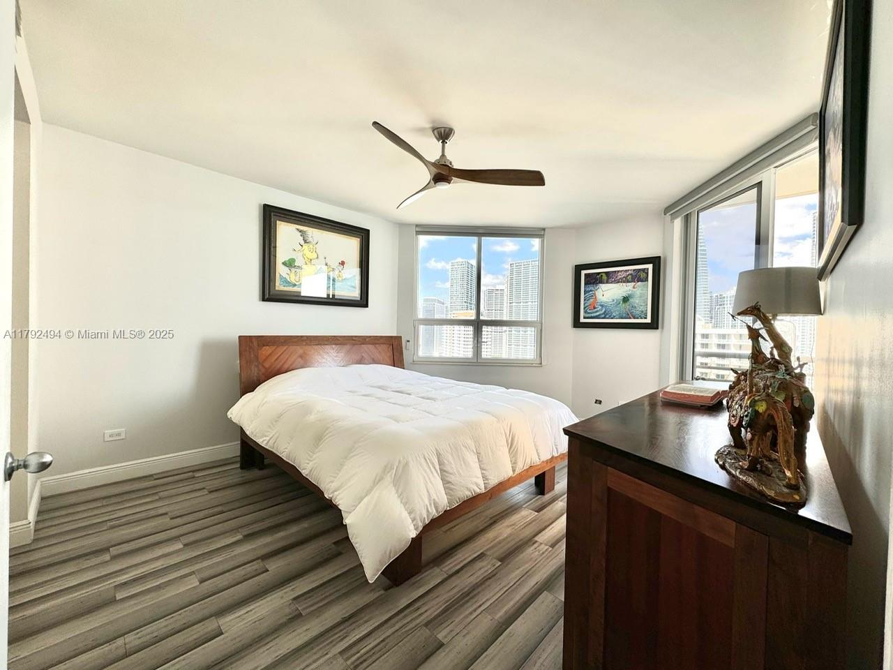 808 Brickell Key Dr 3007