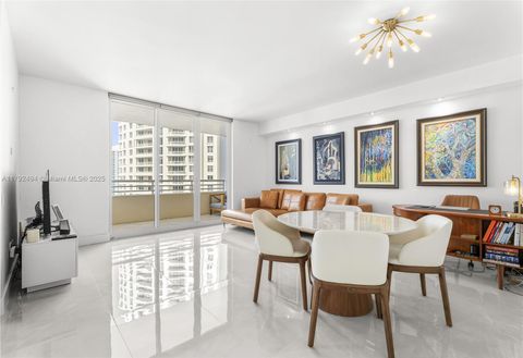 808 Brickell Key Dr 3007 Miami FL 33131