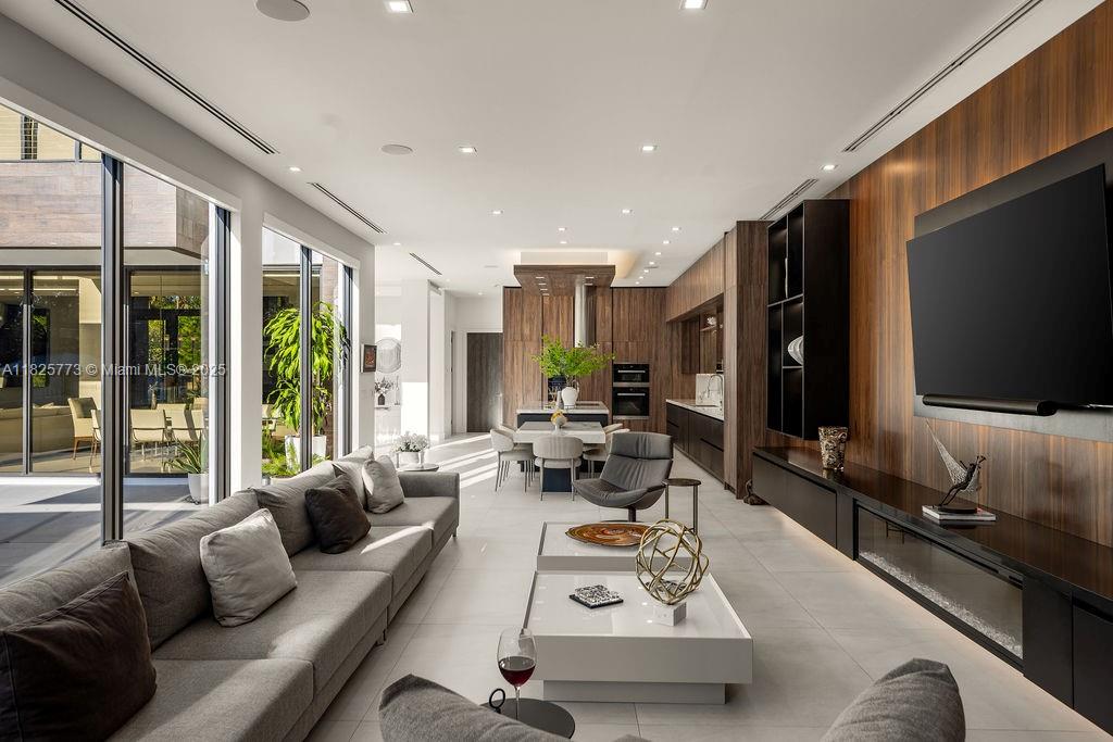 SUDLOW PARK - Residential