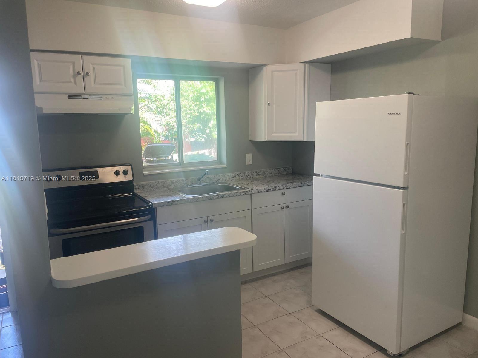 7380 Nw 38th St 1-4, Davie, Broward County, Florida - 2 Bedrooms  
1 Bathrooms - 