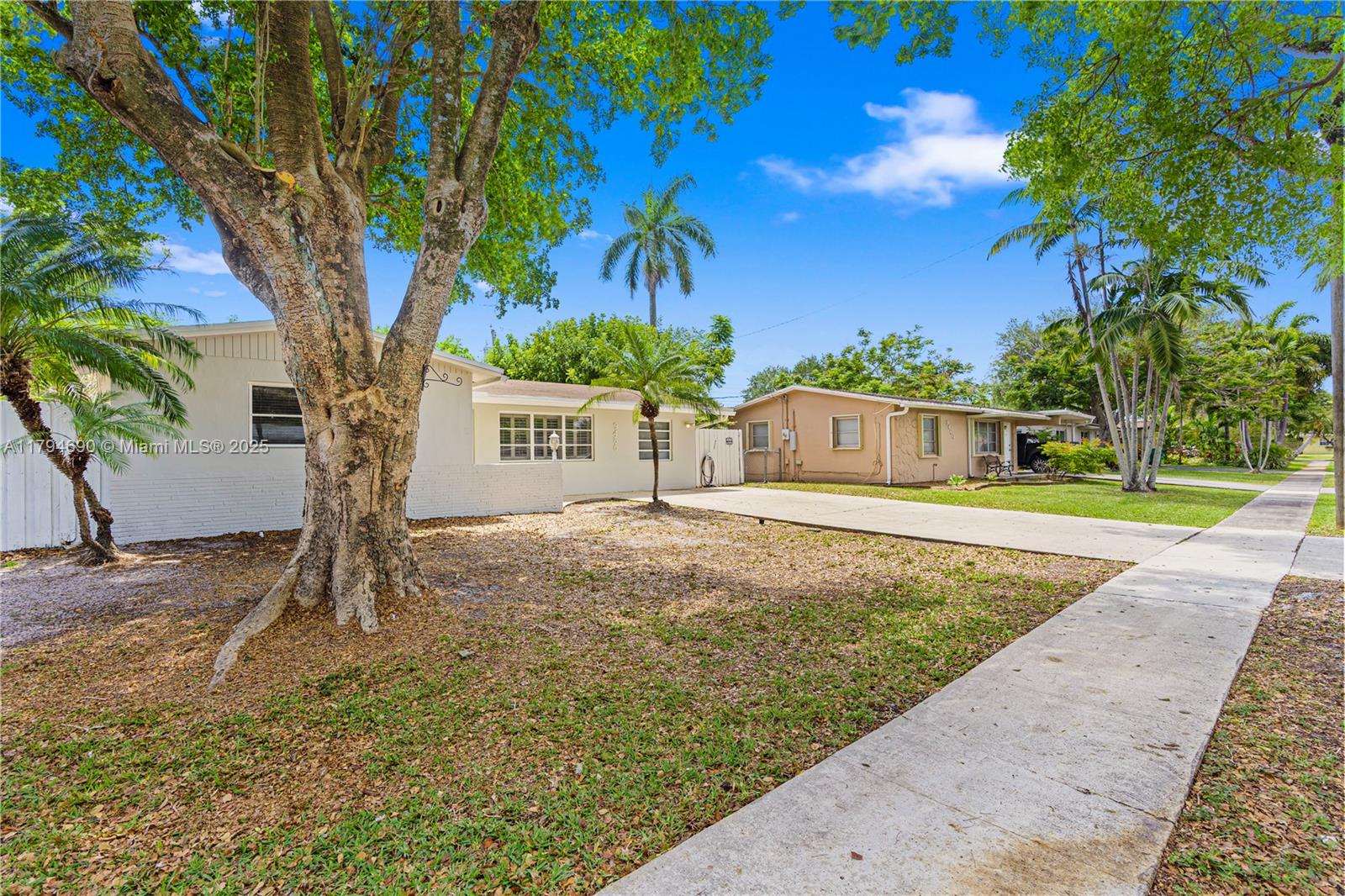 9456 SW 52nd COURT