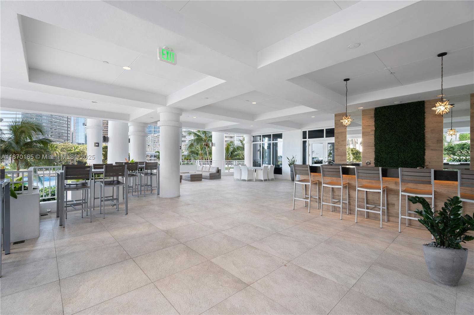COURTS BRICKELL KEY CONDO - Residential