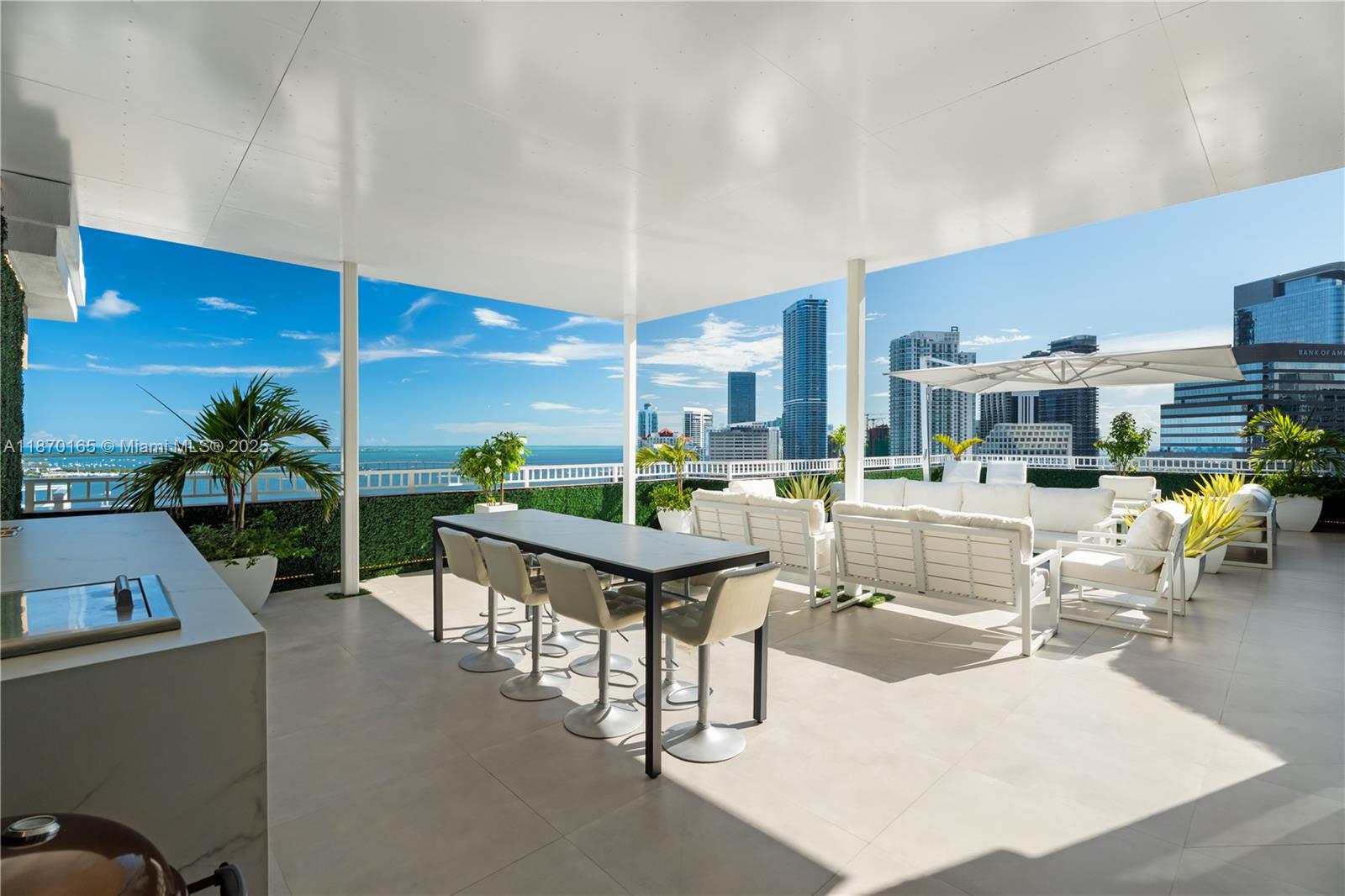 COURTS BRICKELL KEY CONDO - Residential