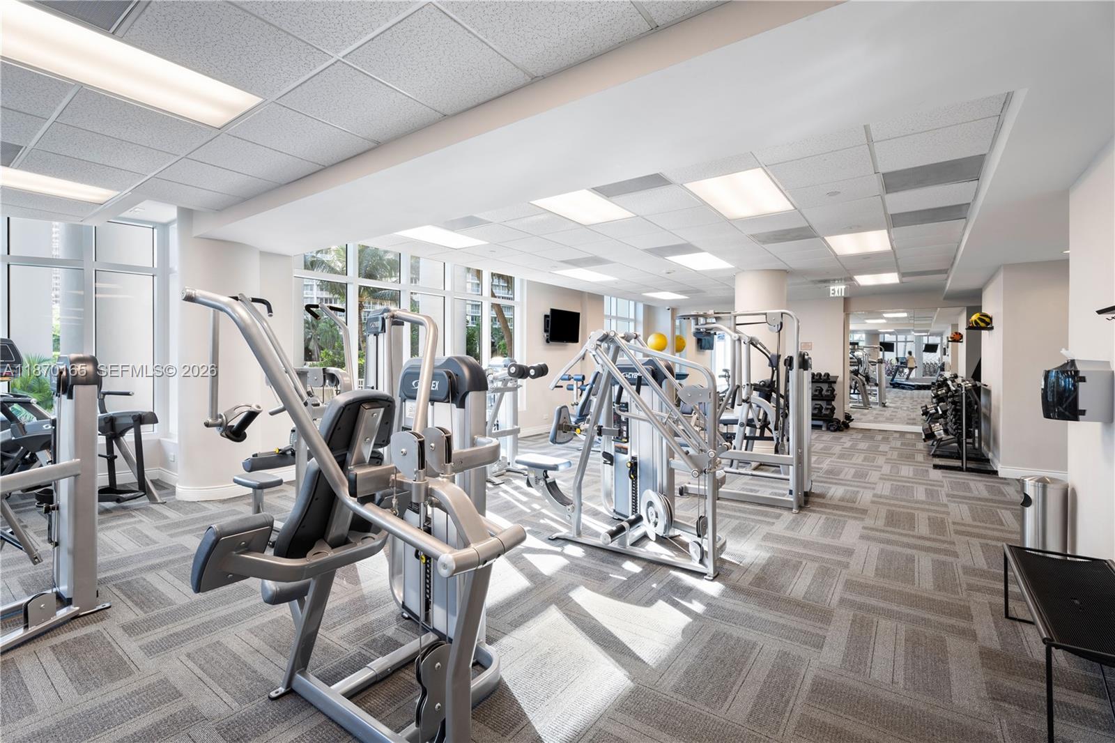 COURTS BRICKELL KEY CONDO - Residential