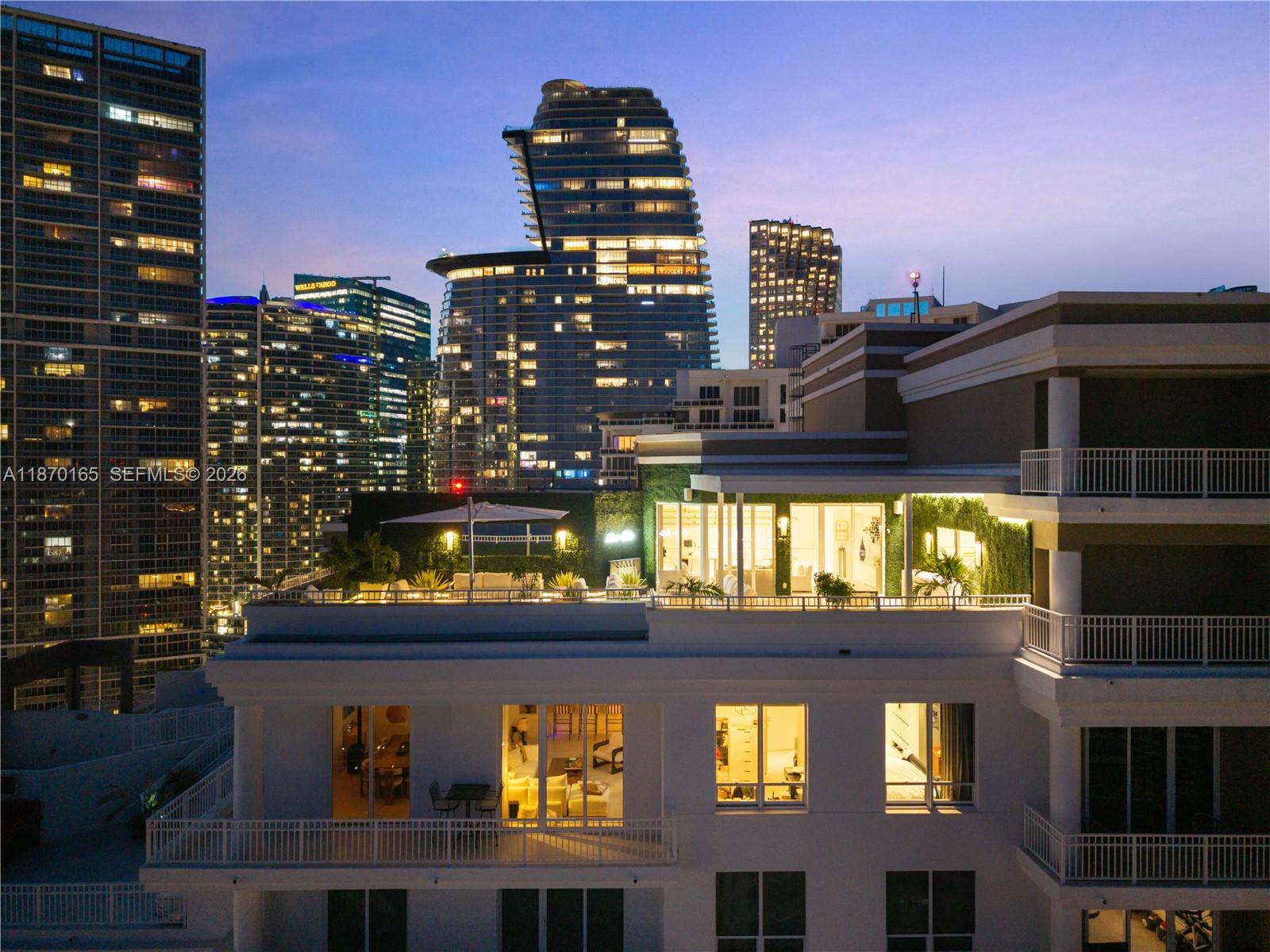 COURTS BRICKELL KEY CONDO - Residential