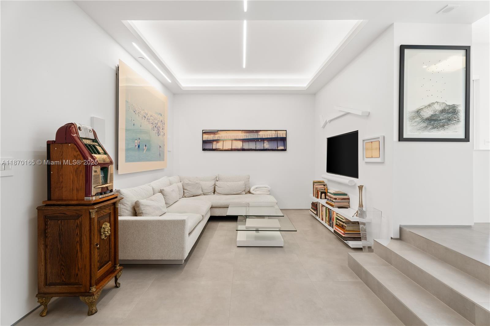 COURTS BRICKELL KEY CONDO - Residential