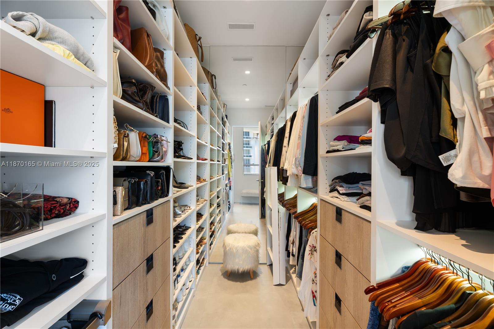 COURTS BRICKELL KEY CONDO - Residential