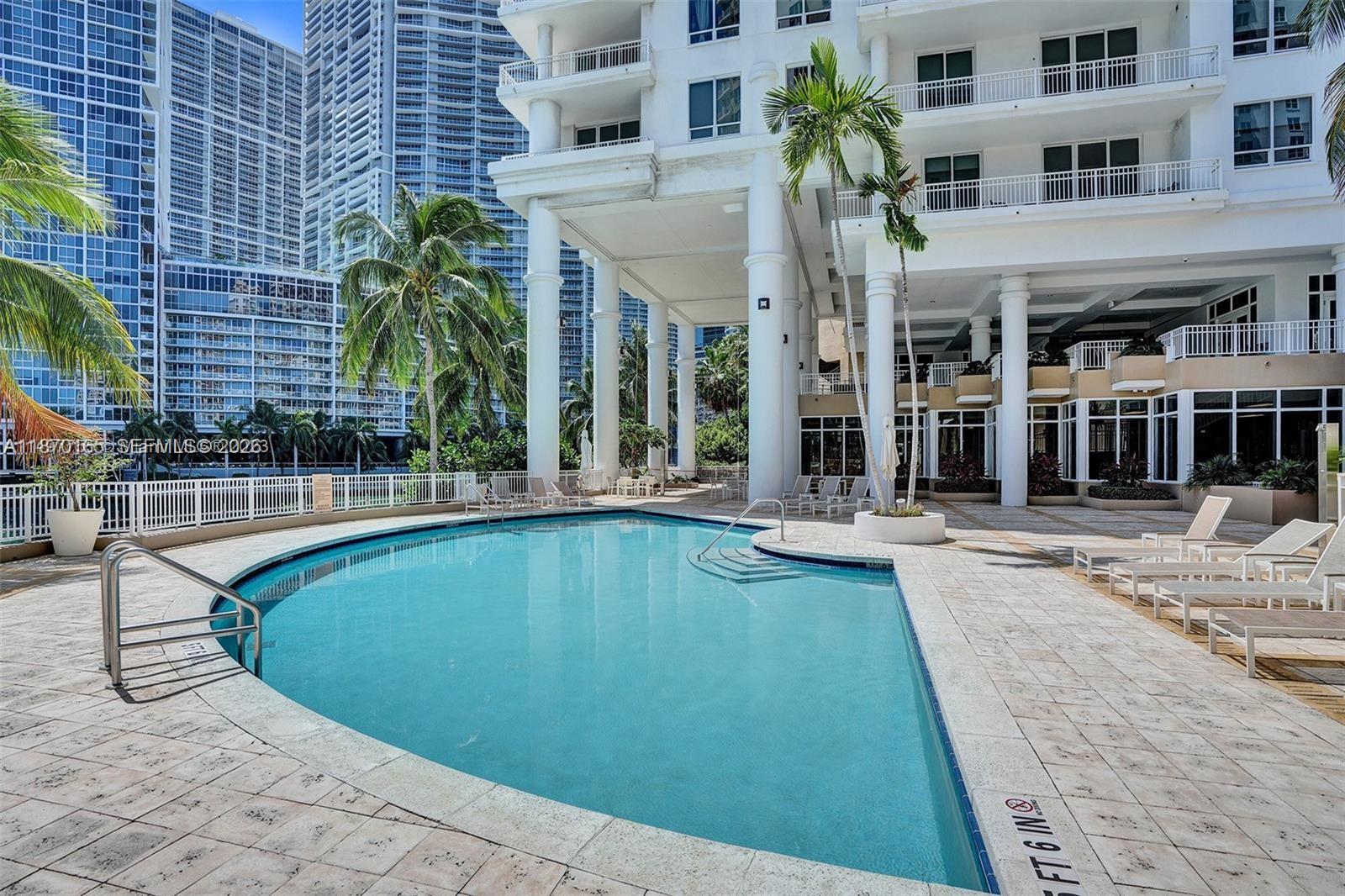 COURTS BRICKELL KEY CONDO - Residential