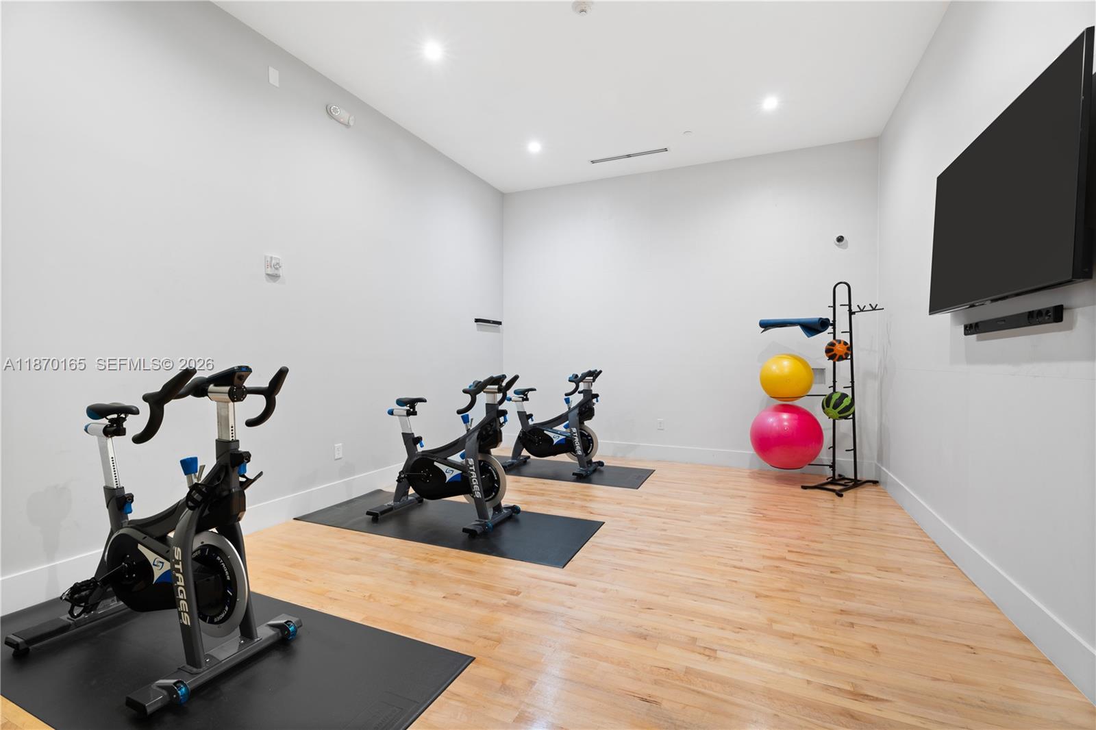 COURTS BRICKELL KEY CONDO - Residential