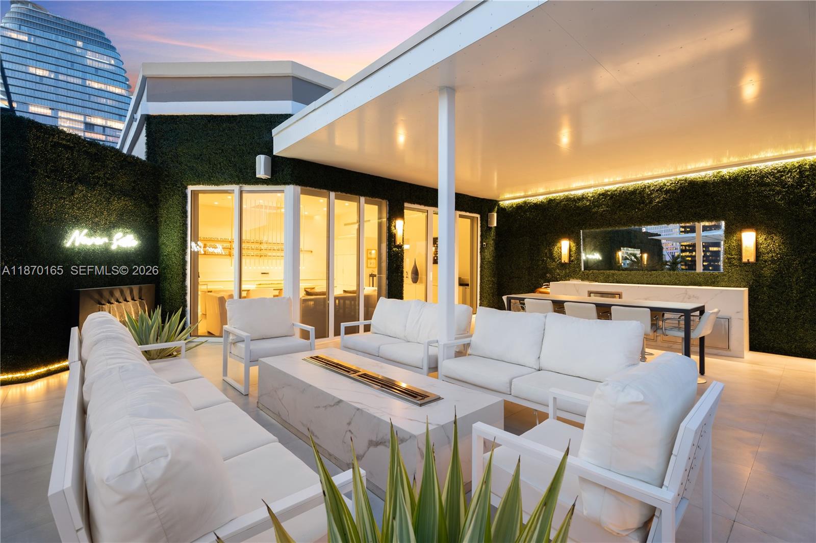 COURTS BRICKELL KEY CONDO - Residential