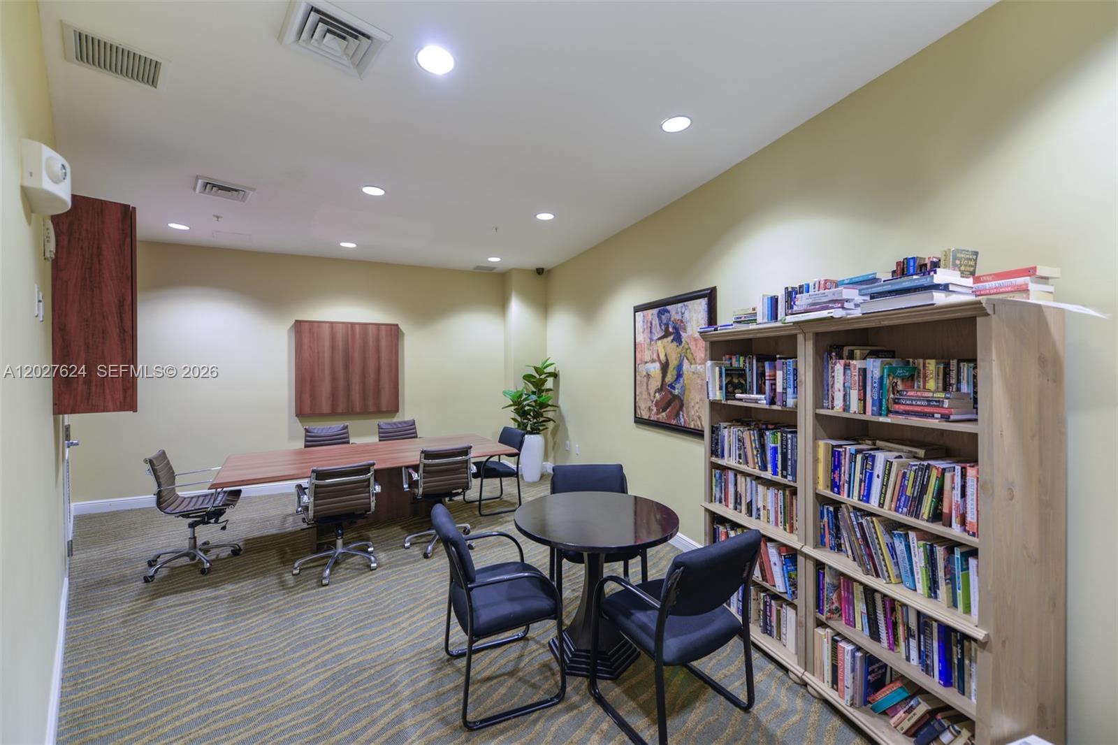 DUO CONDOMINIUM WEST - Residential