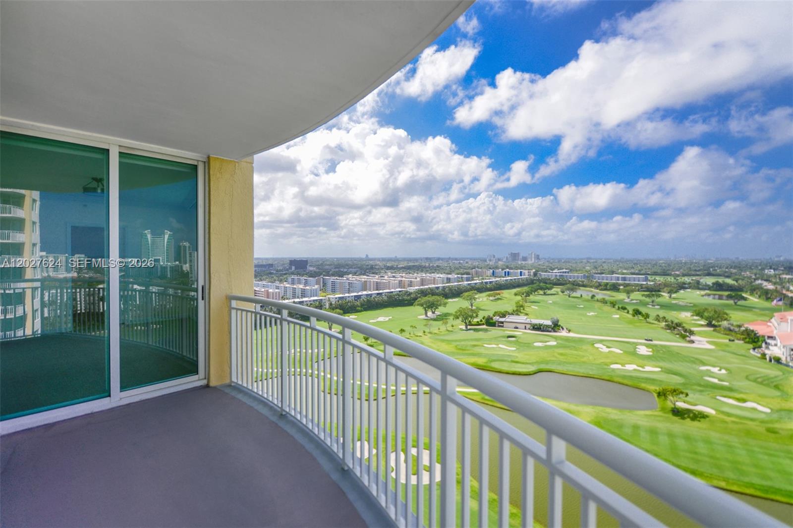 DUO CONDOMINIUM WEST - Residential