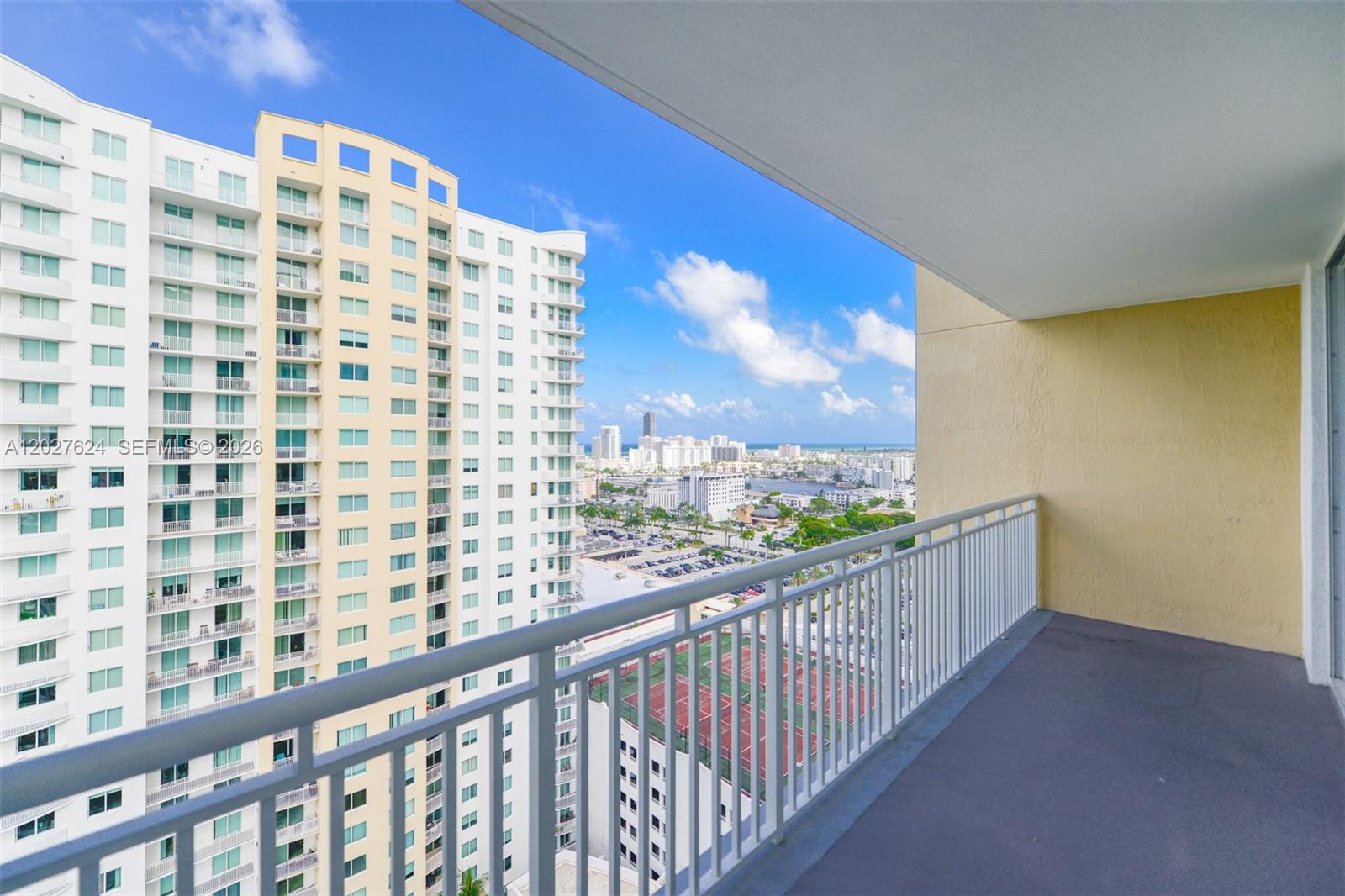 DUO CONDOMINIUM WEST - Residential