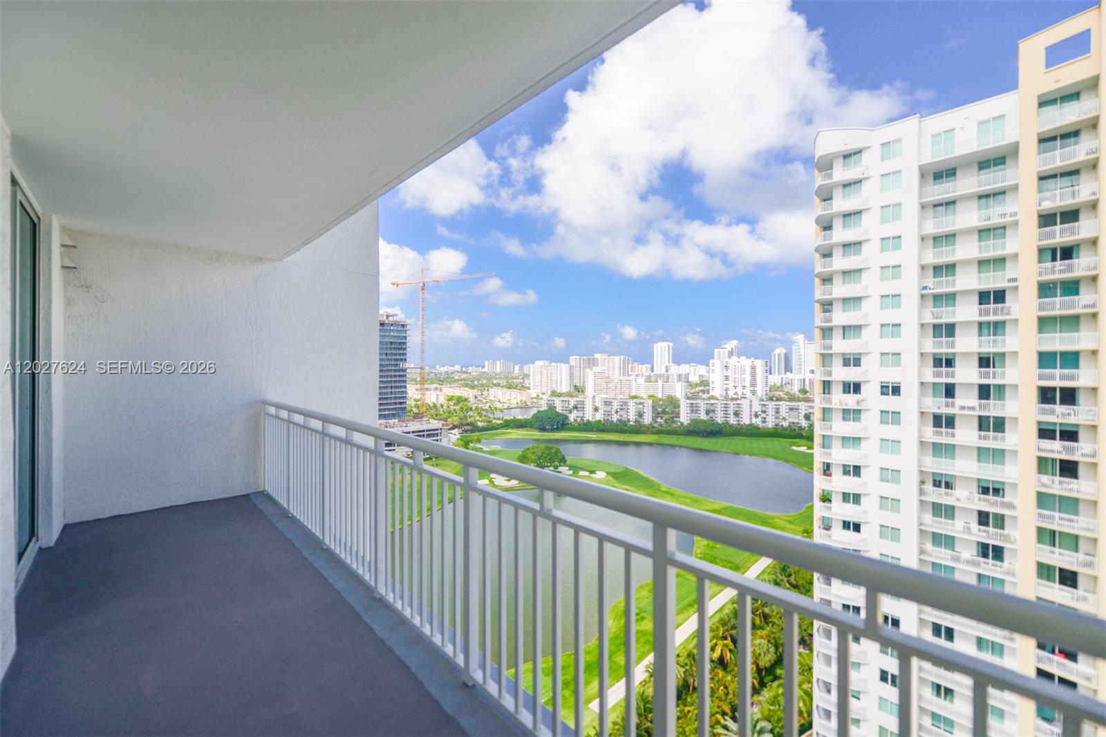 DUO CONDOMINIUM WEST - Residential