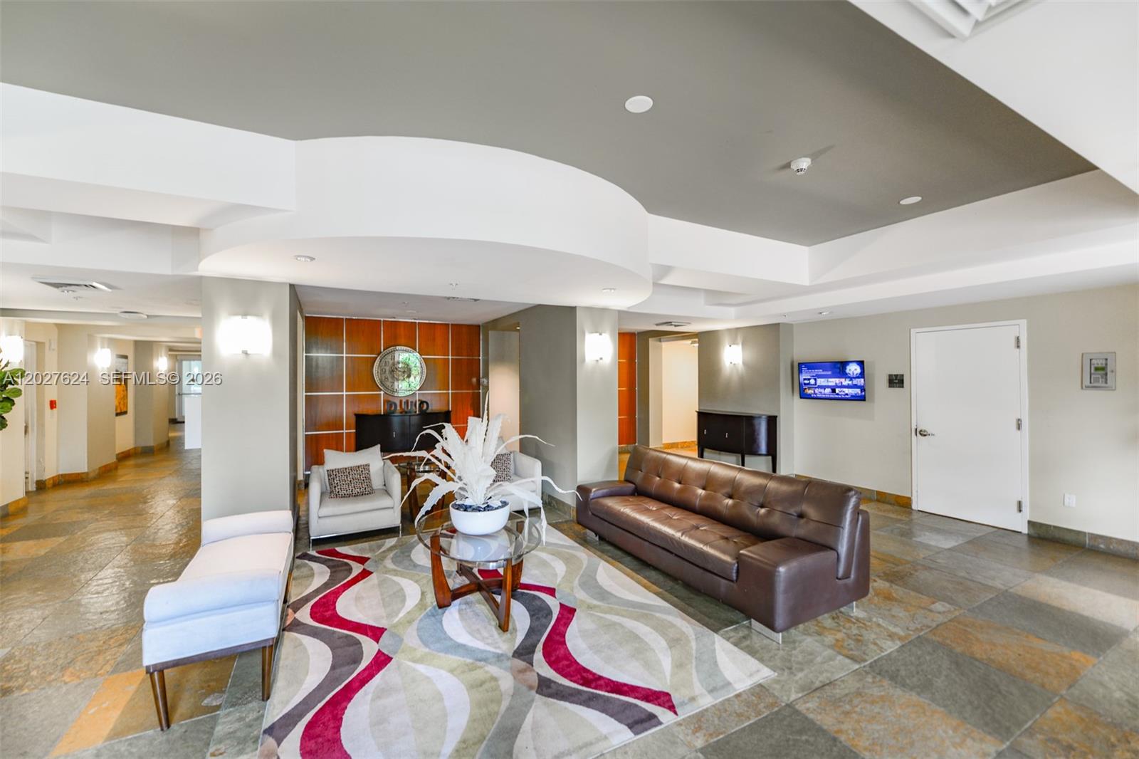 DUO CONDOMINIUM WEST - Residential