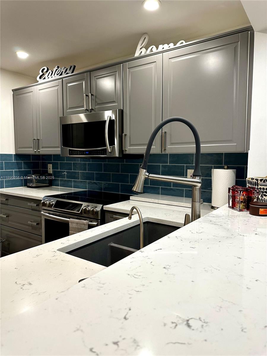 KINGS PARK GARDEN APTS CO - Residential Lease