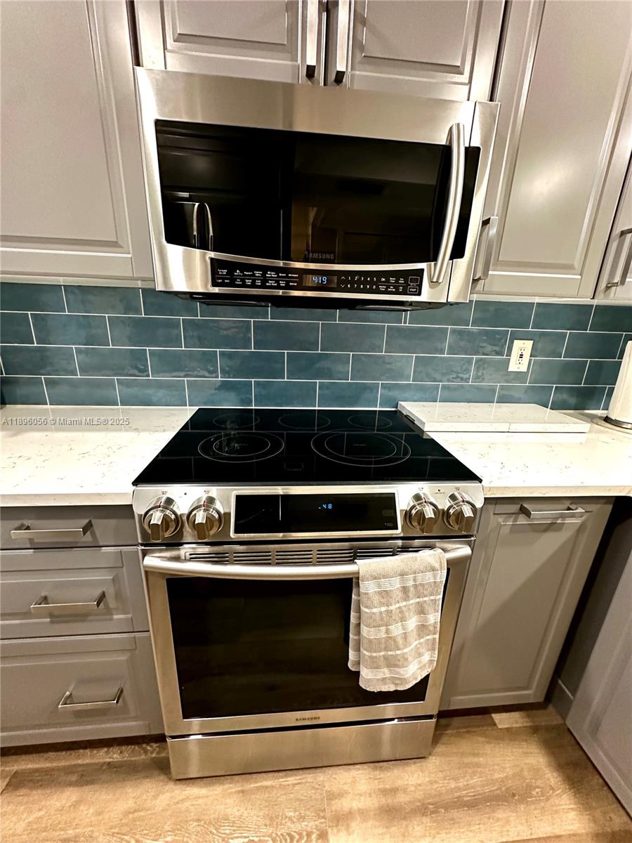 KINGS PARK GARDEN APTS CO - Residential Lease