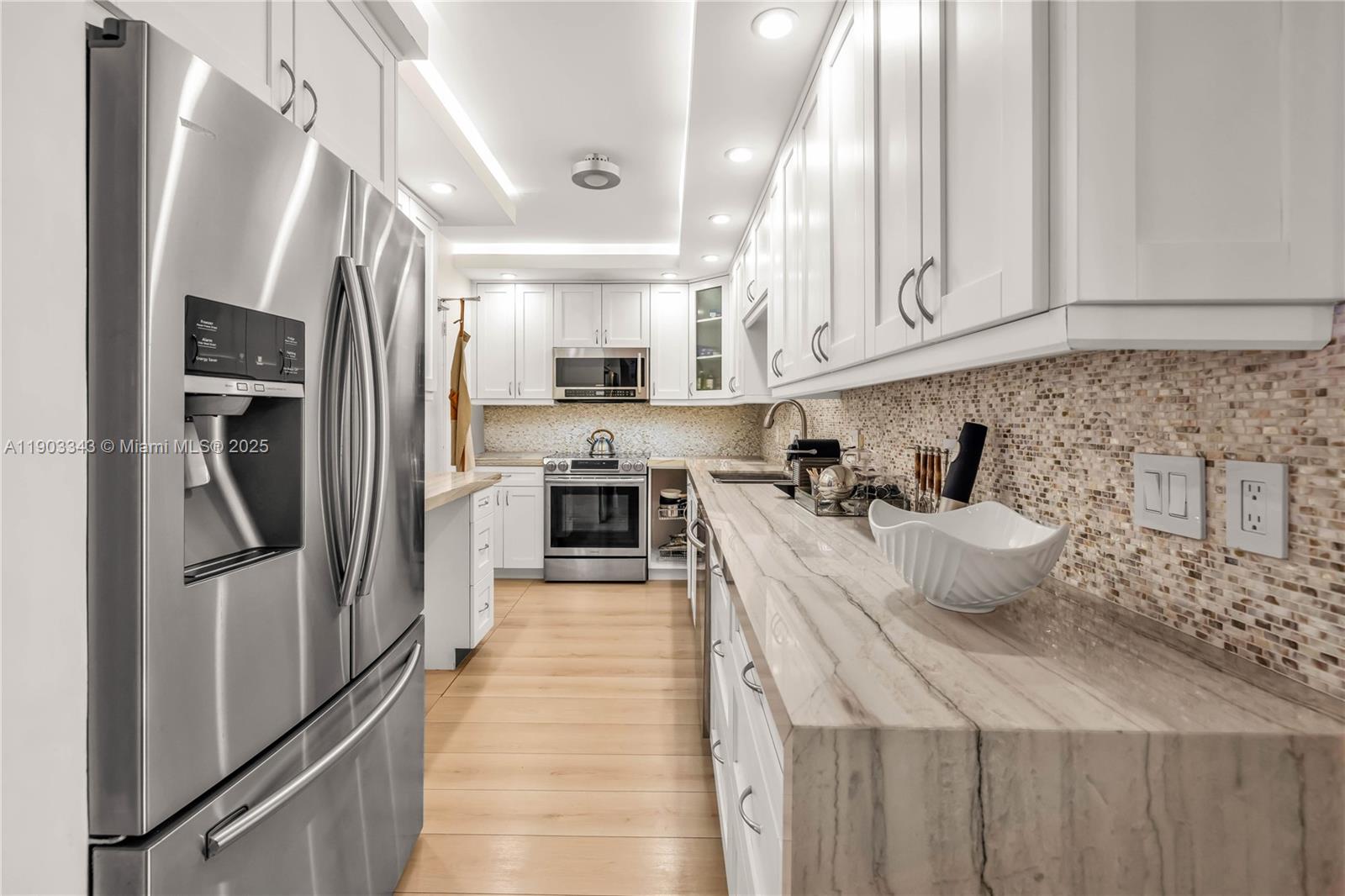 THE PLAZA OF BAL HARBOUR - Residential Lease