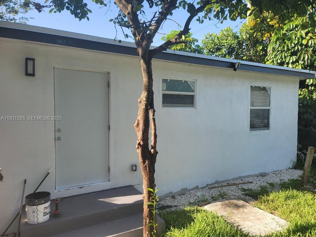 1ST ADDN TO PINEWOOD PARK - Residential Lease