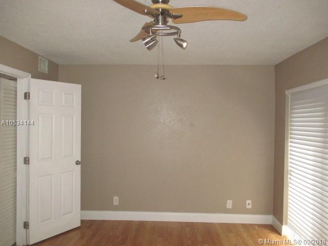 WELLEBY TOWNHOME 1 CONDO - Residential