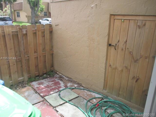 WELLEBY TOWNHOME 1 CONDO - Residential