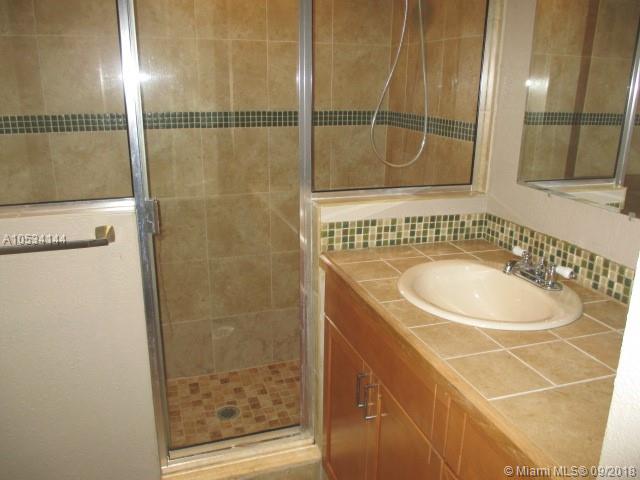 WELLEBY TOWNHOME 1 CONDO - Residential