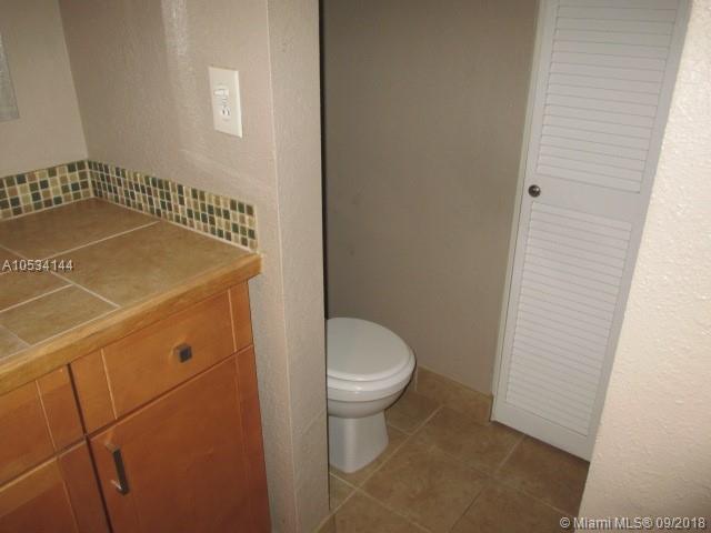 WELLEBY TOWNHOME 1 CONDO - Residential