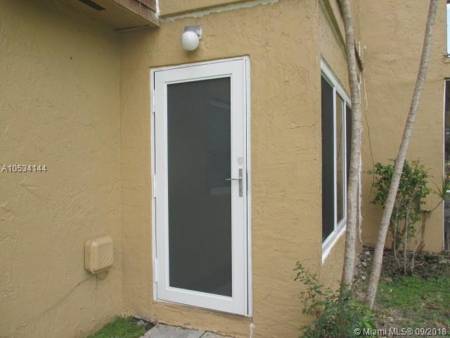 WELLEBY TOWNHOME 1 CONDO - Residential