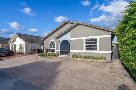 CHRISTYS 3RD ADDN - Residential Lease