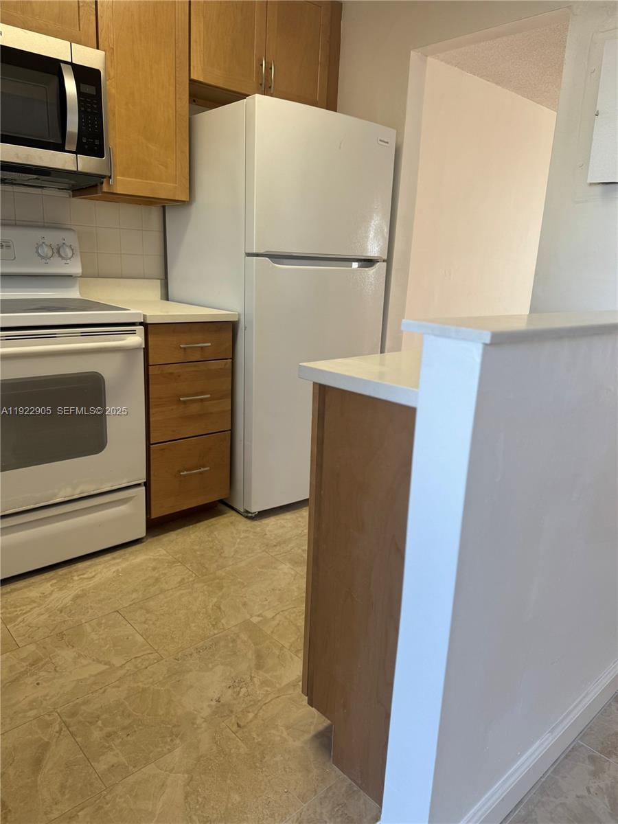 SUNRISE LAKES 43 CONDO - Residential