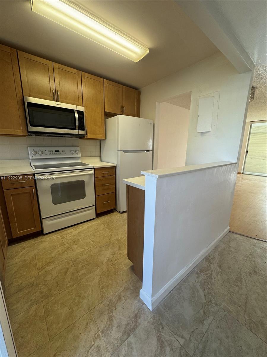 SUNRISE LAKES 43 CONDO - Residential