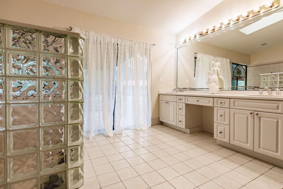 Acreage & Unrec - Residential