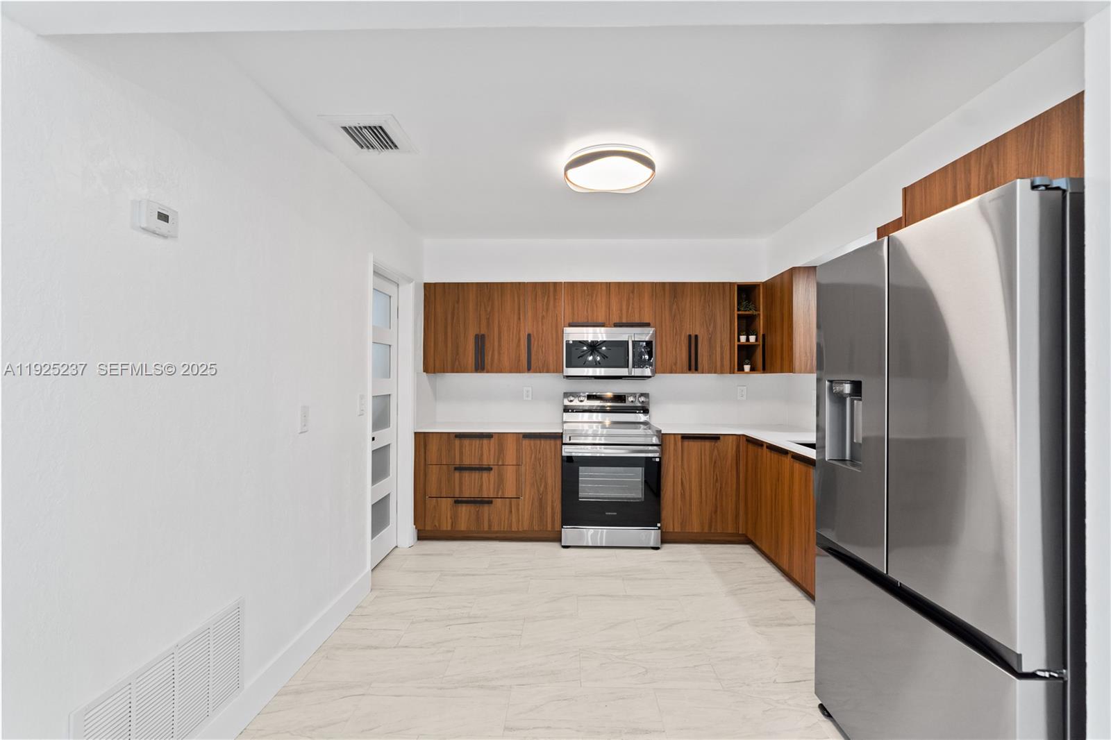 MIDLAND 1ST ADD - Residential