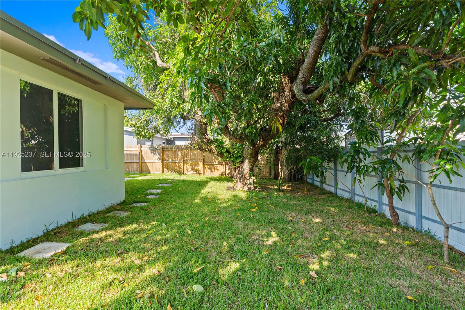 MIDLAND 1ST ADD - Residential