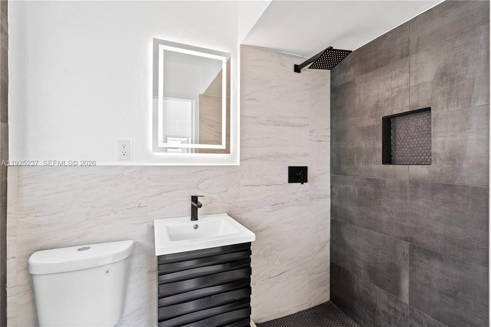 MIDLAND 1ST ADD - Residential