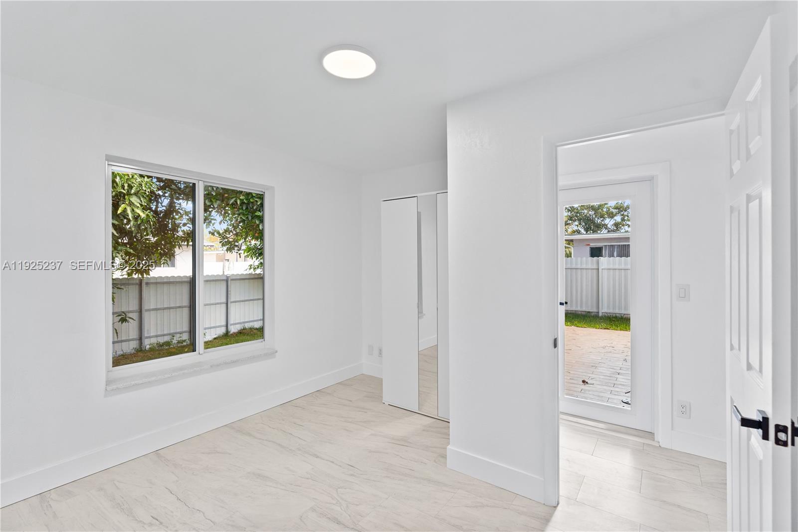 MIDLAND 1ST ADD - Residential