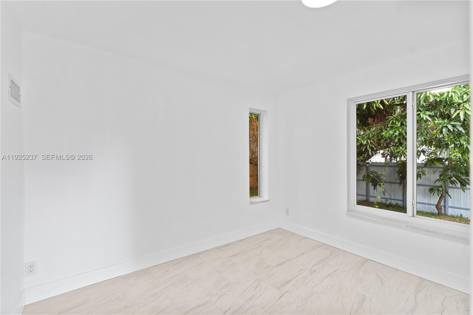 MIDLAND 1ST ADD - Residential