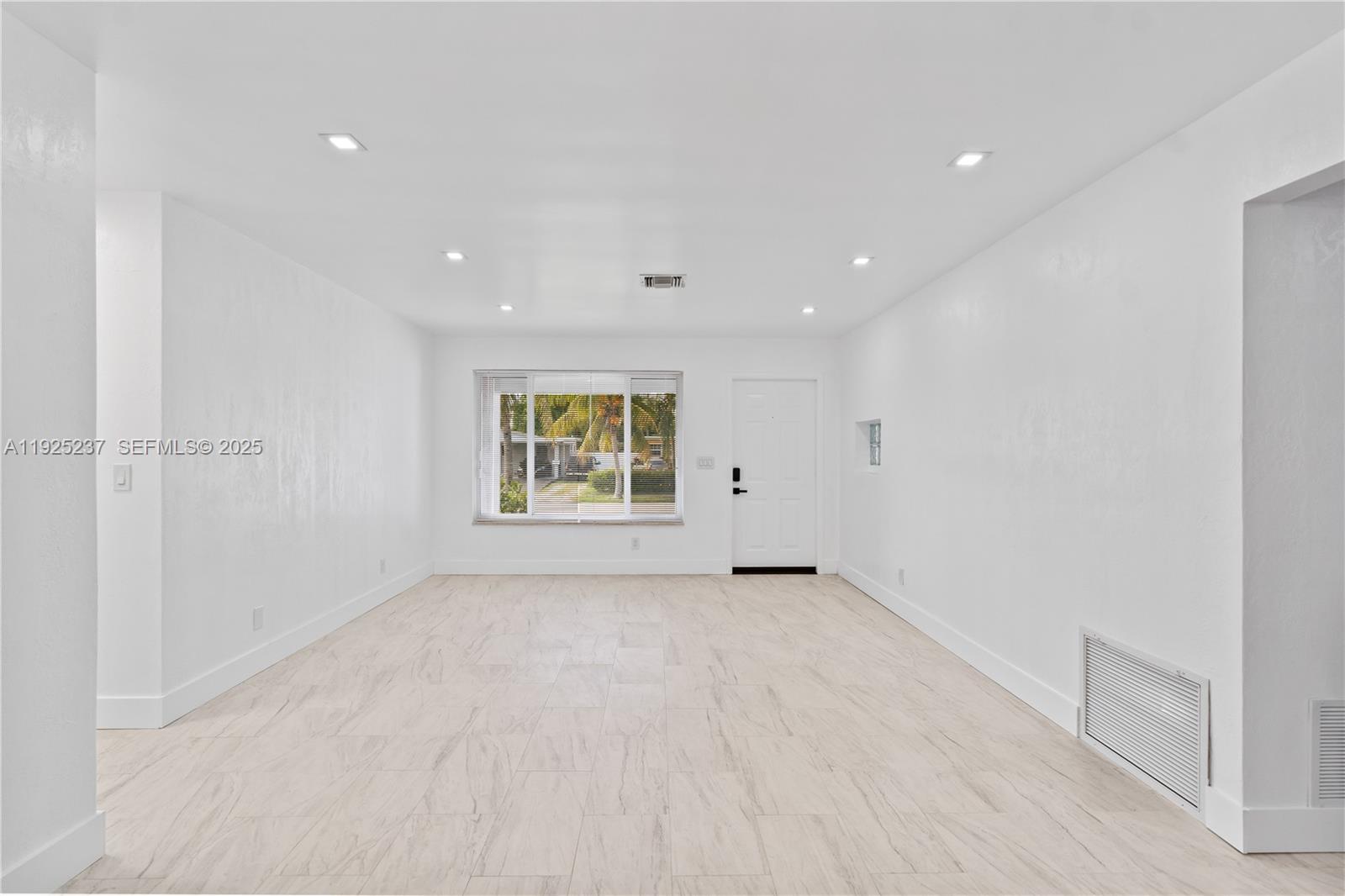 MIDLAND 1ST ADD - Residential