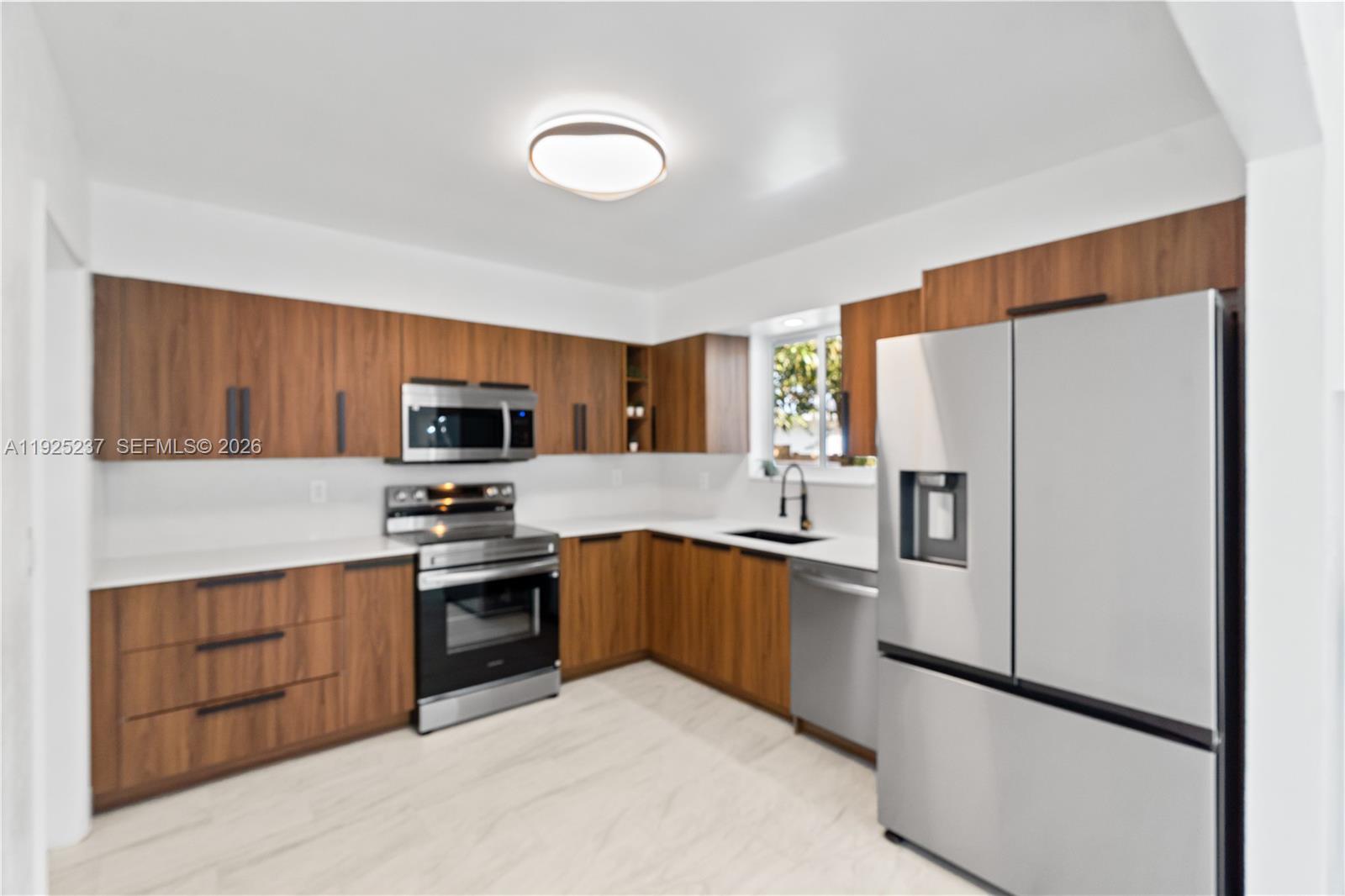 MIDLAND 1ST ADD - Residential