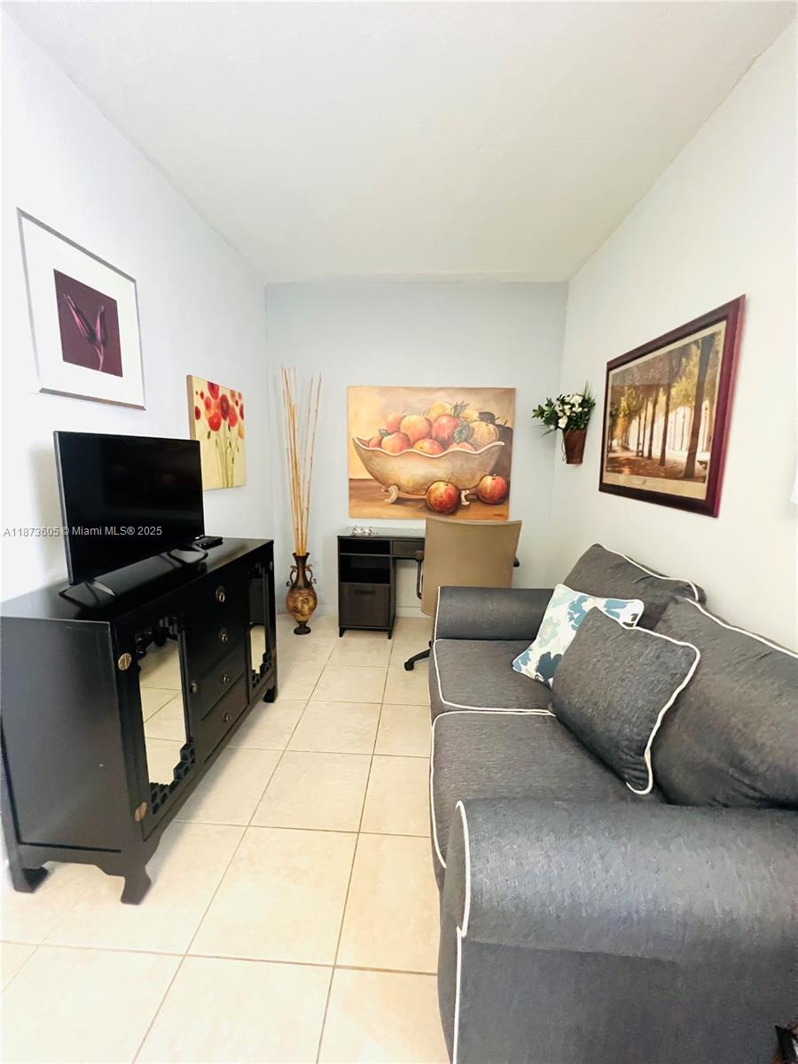 Convenient and fully furnished 1 bedroom, 1 bathroom efficiency apartment featuring a full kitchen and a private patio to enjoy your evenings. All utilities , internet and cable included. Ideally located near shopping centers, Walmart, Publix, Homestead Air Base, banks, Home Depot, and more. Perfect for one person, move-in ready, and no pets allowed.